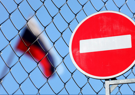 Зеленский ввел санкции против создателей «Маши и Медведя»