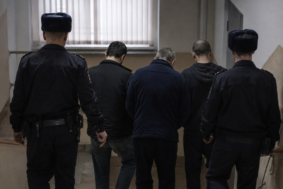 Полиция и подозреваемые в представлении ИИ
