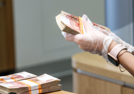 Названо число россиян, которые откладывают деньги на квартиру