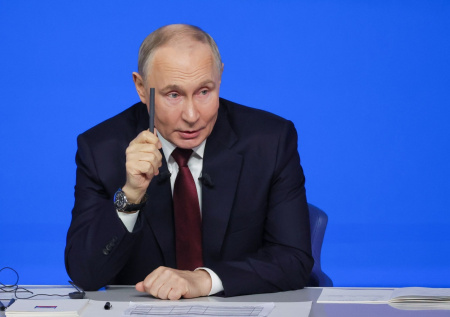Путин назвал трагедией гибель мирных жителей от ударов неонацистов