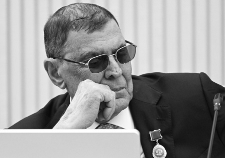 Умер один из соавторов российской Конституции