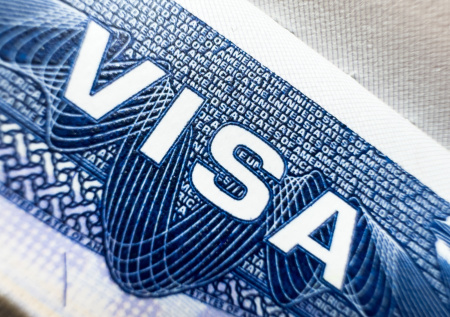 США собрались резко повысить стоимость рабочих виз для иностранцев