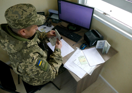 КПП на границе Украины и Молдавии приостановил работу после взрывов