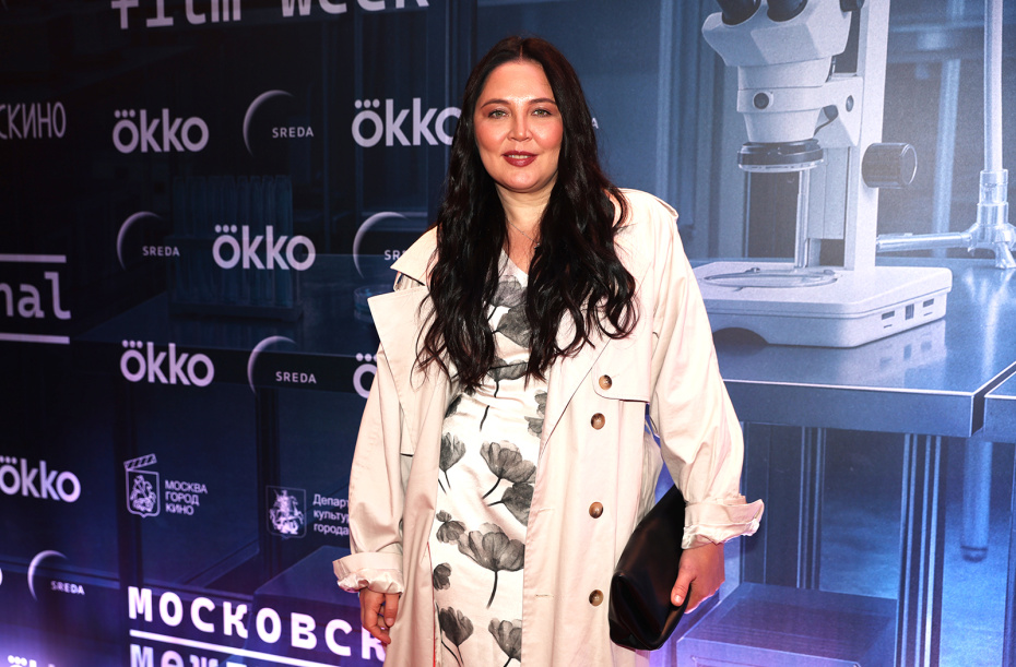 Юлия Волкова на премьере сериала «Большая фарма» в кинотеатре «Художественный»
