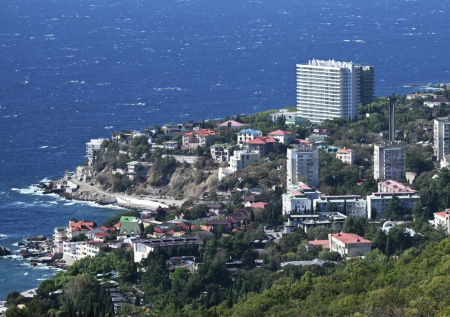 Запрет на размещение детей в лагерях Крыма продлили