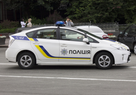 Мужчина бросил гранату под ноги знакомому из-за долга