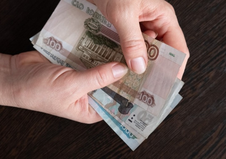 Отец отделался штрафом за избиение дочери