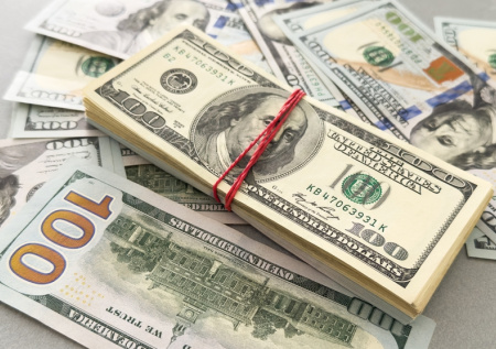 Женщина стала богаче на $1,8 млн за обеденный перерыв