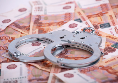 Бухгалтер вывела со счетов лесничества 32 млн рублей