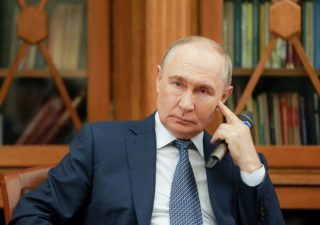 Путин признался, кому бы хотел уделять достаточно внимания