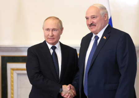 Визит Лукашенко в Россию завершился после двух рабочих дней