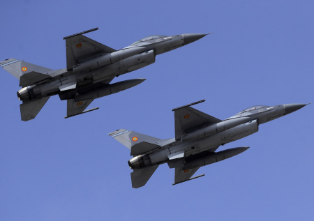 Истребители F-16 европейской страны появились в небе у границы Украины