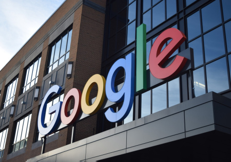 Мужчина пришел в офис Google, загорелся и получил статью