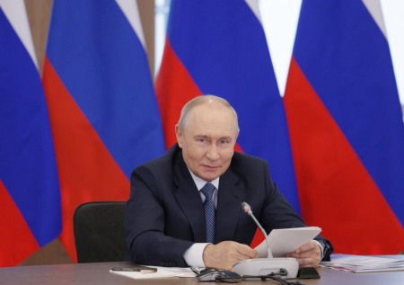 Путин по телефону поздравил Лукашенко с днем рождения