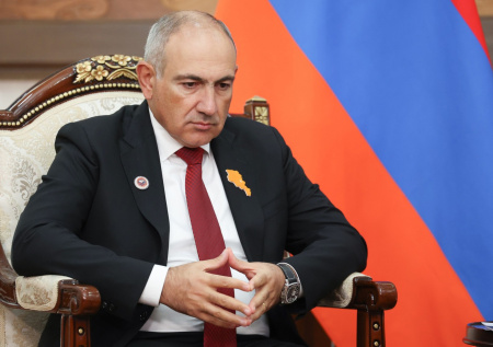 Пашинян заявил Путину об отказе от референдума о членстве Армении в ЕС