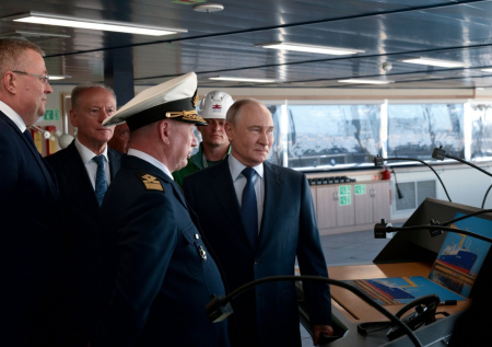 Путин заявил, что России удалось наладить производство СПГ-танкеров