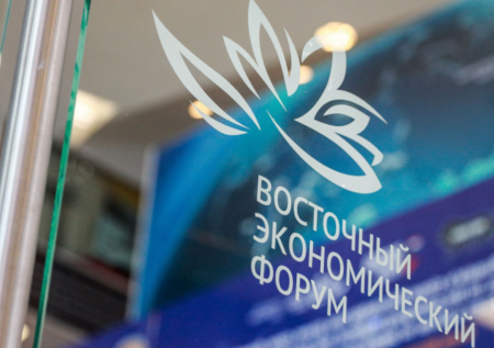 На ВЭФ показали образец дрона для горизонтального пожаротушения