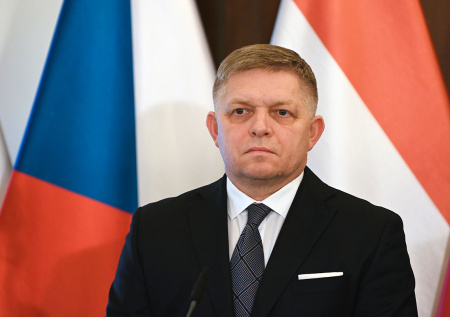 Фицо: ЕС согласовал Украине кредит, но Киев уже кричит об отсутствии денег