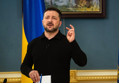 Депутат резко ответил на угрозы Зеленского блокировать небо России