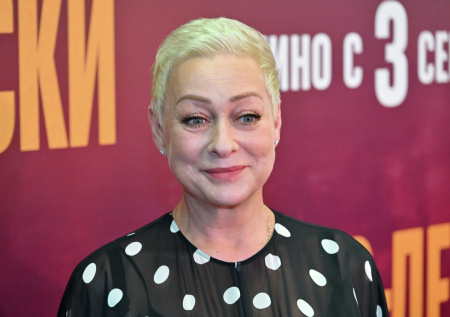 «Сделали всей семьей»: Аронова рассказала о подарке сыну на юбилей