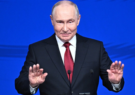 «Вы делаете большое дело»: Путин сравнил Собянина с мотором