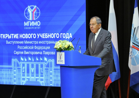 Лавров посмеялся с «убежавших» из России