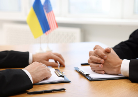 Американист объяснил, почему США активизировали переговоры по Украине