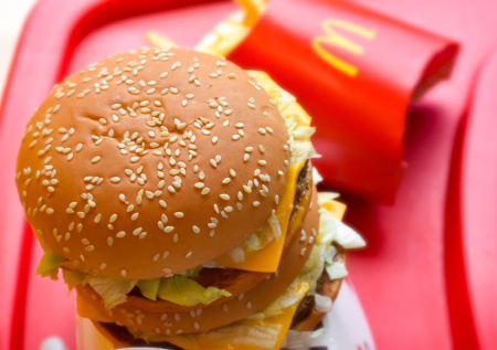 Украинцы остались без бургеров и картошки в McDonald’s