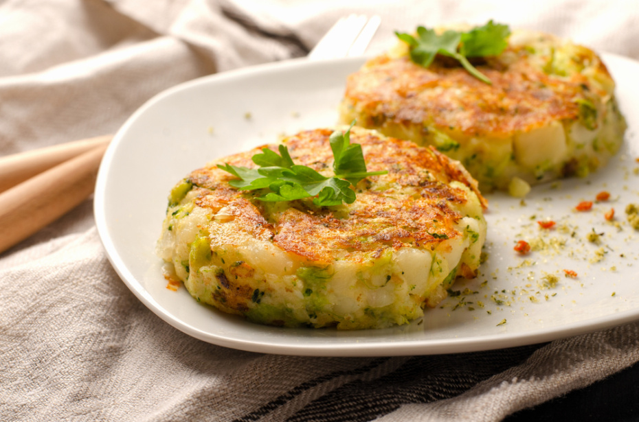 Кабачковые оладьи — три вкусных рецепта для завтрака и ужина