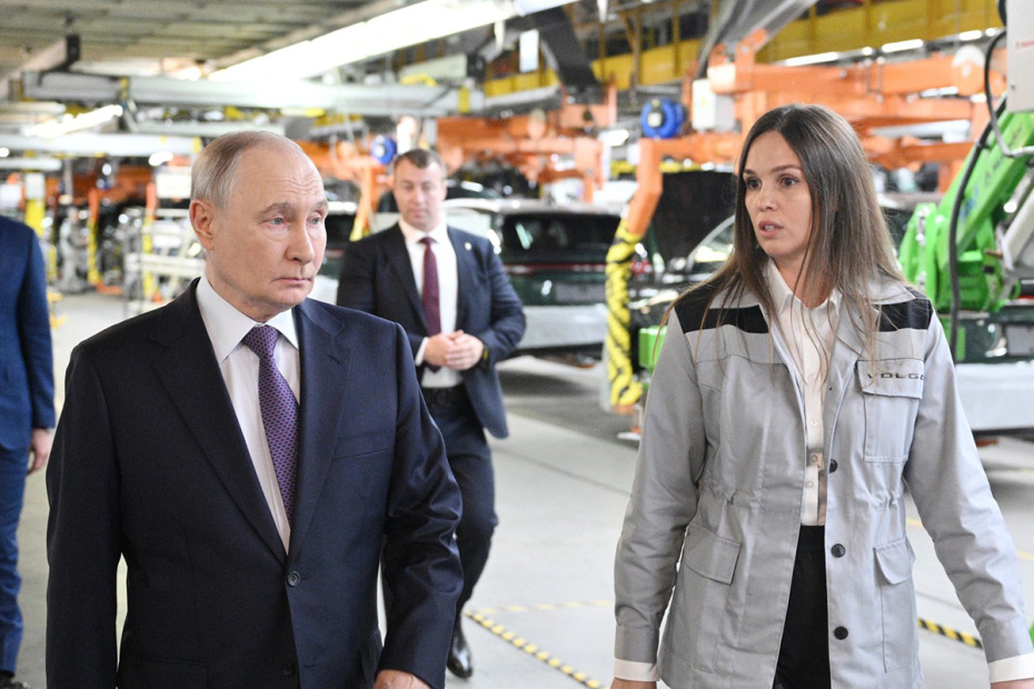 Владимир Путин посетил нижегородский автомобильный кластер