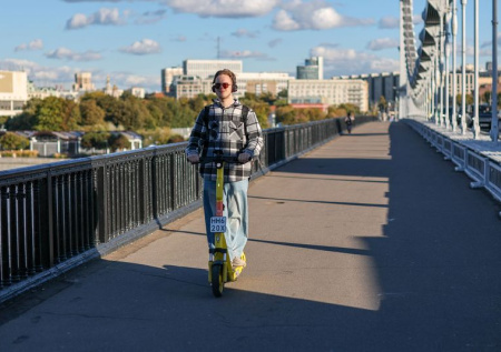 Москвичам рассказали, долго ли продлится бабье лето