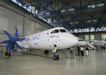Россия договорилась о поставке Индии 105 самолетов Ил-114-300