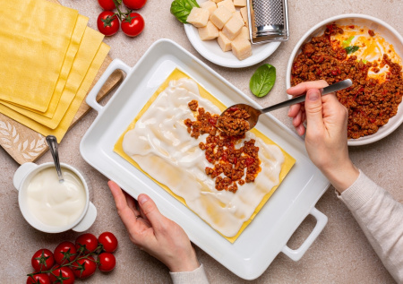 Лазанья с мясом, грибами и курицей — три рецепта на любой вкус