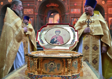 Ковчег с мощами Дмитрия Донского прибыл к бойцам «Запада»