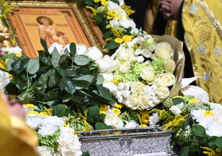 Мощи святого Спиридона Тримифунтского доставили в Москву