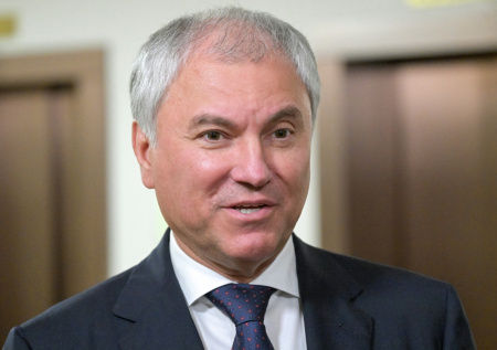 «Опыт и профессионализм»: Володин поздравил Медведева с днем рождения