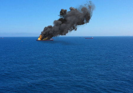 Российского моряка ищут пятый день после атаки на танкер у берегов Дубая