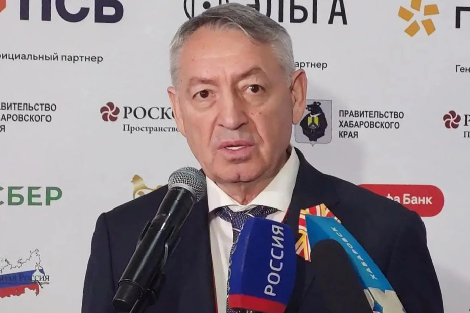 Министр промышленности и торговли Хабаровского края Харун Карчаев