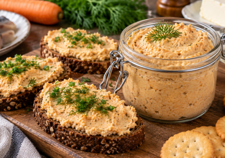 Варю 1 морковку и беру сельдь: изумительный по вкусу паштет — на бутерброды, гренки и крекеры