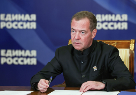Медведев указал на признак силы России на фоне Украины