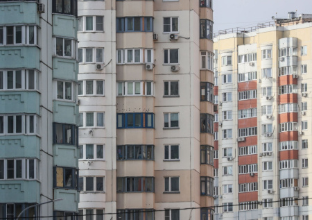 Россиянам рассказали, в каких городах снизились цены на жилье