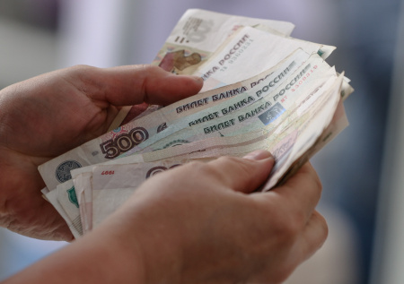 Финэксперт ответила, какие пособия начисляются автоматически