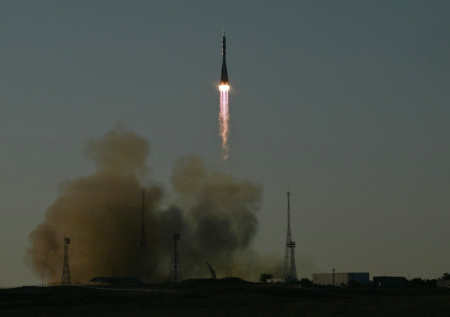 С Плесецка запустили ракету с космическими аппаратами для Минобороны России