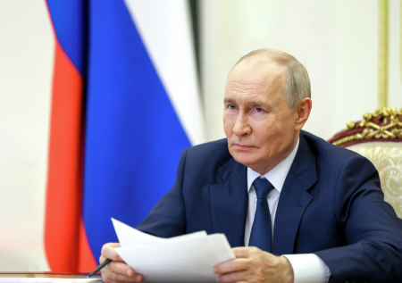 Путин потребовал не допускать накрутки цен на подключение домов к газу