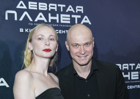 Старшенбаум, Борисов с женой и Бурунов: фото с премьеры «Девятой планеты»