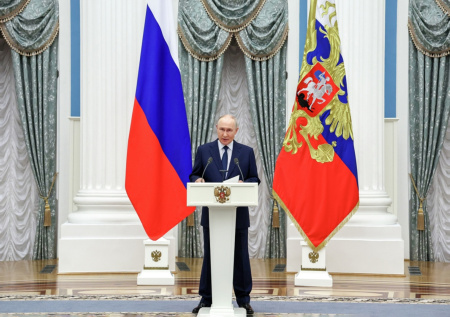 Путин дал совет пенсионеру, как распорядиться сэкономленным на газу