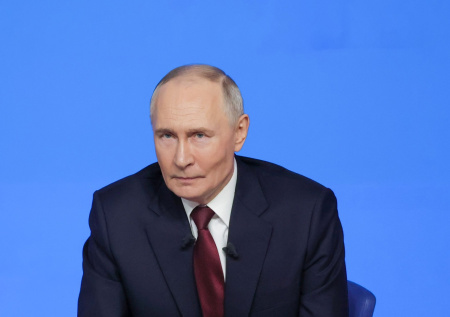 «Вызовы требуют»: Путин указал вектор движения ОПК России
