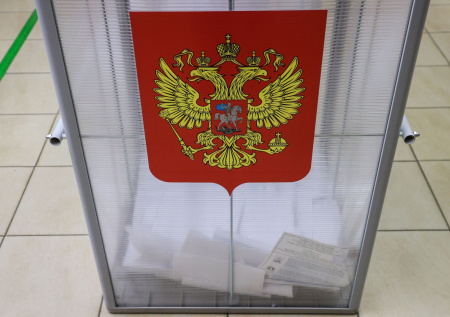 Сейф-пакеты с бюллетенями вскрыли ночью в российской республике