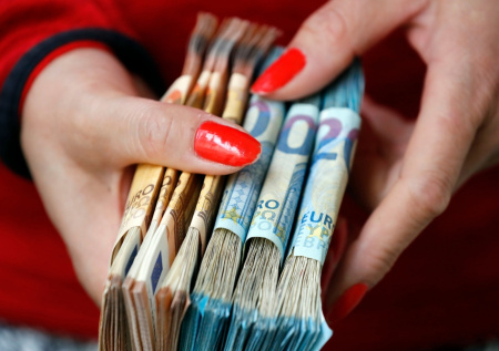 Подарки из России на €420 тыс. заинтересовали власти Латвии