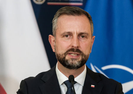 Министр обороны Польши открестился от наемников, воюющих на Украине